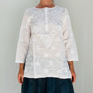 White Embroidered Indian Blouse. Chikankari Embroidery. Medium