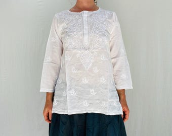 White Embroidered Indian Blouse. Chikankari Embroidery. Medium