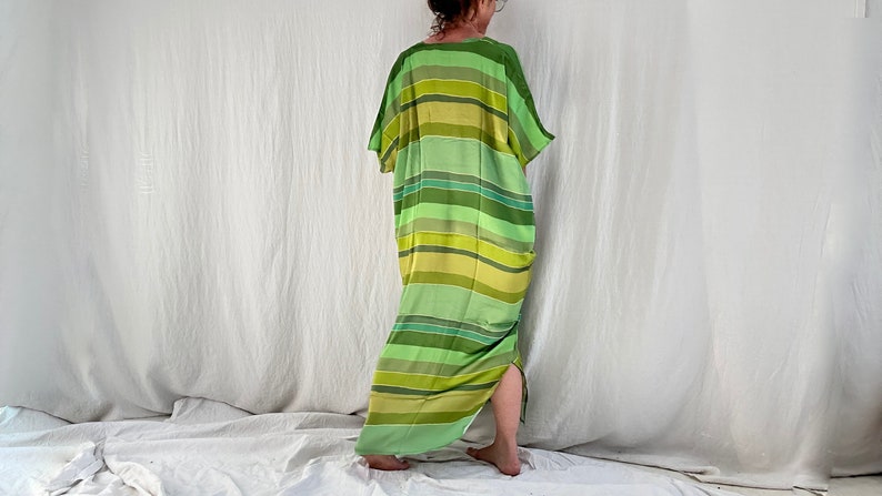 Greens Silk Kaftan. India. One Size. image 5