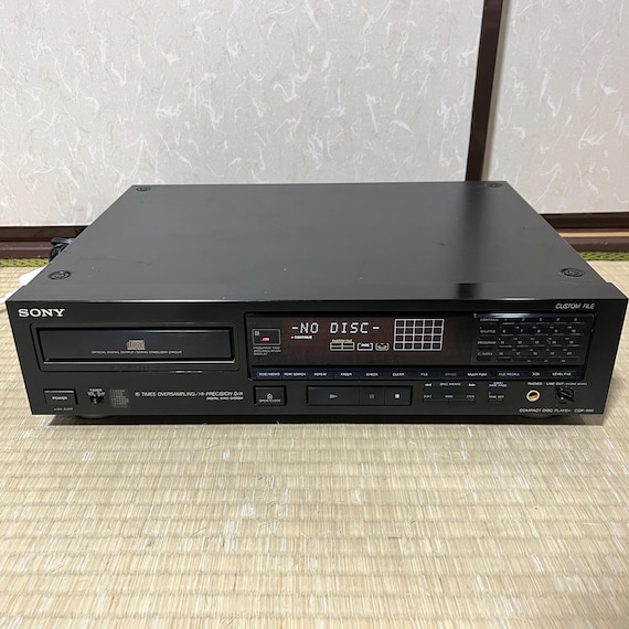 Vintage Sony CDP-990 High-end Audiophile CD Player – Left Channel Vintage Sony CDP-990 High-end Audiophile CD Player – Left Channel