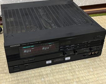 Amplificador estéreo Kenwood DG 7, vintage, fabricado en Japón, en funcionamiento.