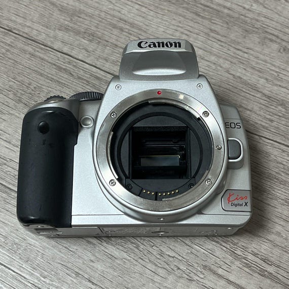 Canon EOS kiss digital x, EOS kiss 初代 Canon EOS kiss digital X