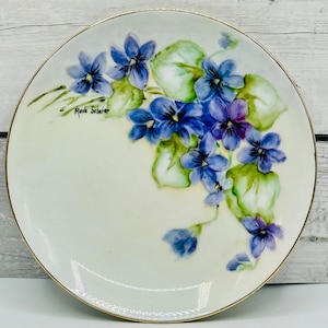 Vintage Hand Painted Violet Plate: Gold Gilt Edge, Signed Decor