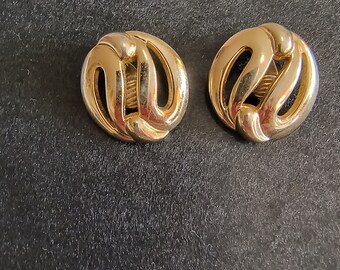 Vintage Monet Clip On Earrings