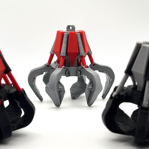 Industrial Octopus Keychain – 3D Printed Mobile Mechanical Vice