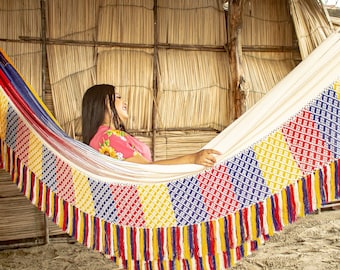Authentic Handmade Colombian Hammock with fringes: Indoor & Outdoor use, Ergonomic Comfort, Handwoven Artisanal