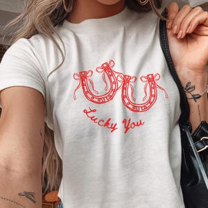 4th of July Shirt Cowgirl Baby Tee For Women Trendy Western Fashion Y2K 90s Country Coquette Coastal Lucky Cowboy Independence Day Fourth