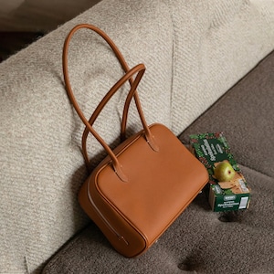 Leather Shoulder Bag, Leather Women&#39;s Underarm Bag, Minimalist Commuter Bag