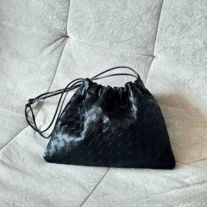 Weiche gewebte Einkaufstasche, elegante lederne Umhängetasche, Lederne Unterarmtasche für Frauen, gewebte Hobo-Tasche