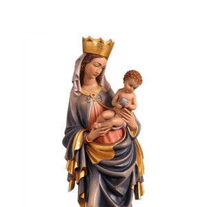 Madonna Krumauer statue, wooden sculpture from Val Gardena. The statue is carved in maple wood and hand painted