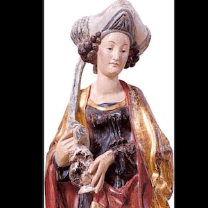 statue of saint maddalena, wooden sculpture from Val Gardena. The statue is carved in and painted by hand, antiqued. 18 carat gold