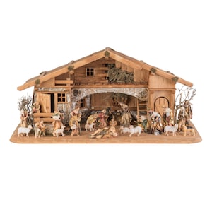 25-piece wooden nativity scene figurine set with hut, royal nativity scene