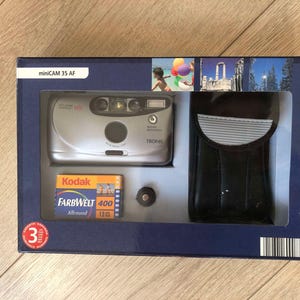 Lovely 35 mm Film Camera starter kit,NEW,in original box ,compact photo camera