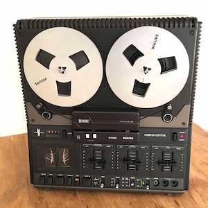 Vintage  1980 Philips N4420 Reel to reel tape player/recorder,with integrated speakers