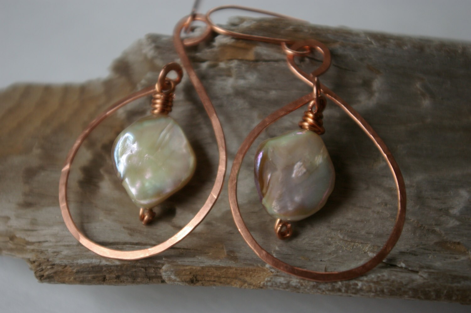 Boucles d'oreilles en nacre et cuivre