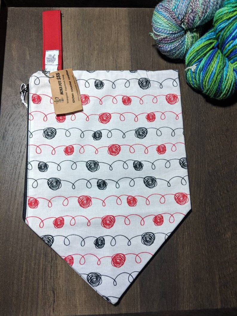 Medium Knitting Project Bag. Three Skein Zippered Bag Yarn Balls Moka Pot Zippered Tote