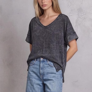 Oversized V-Neck Tee Mineral Wash - Made in USA Mineral Black