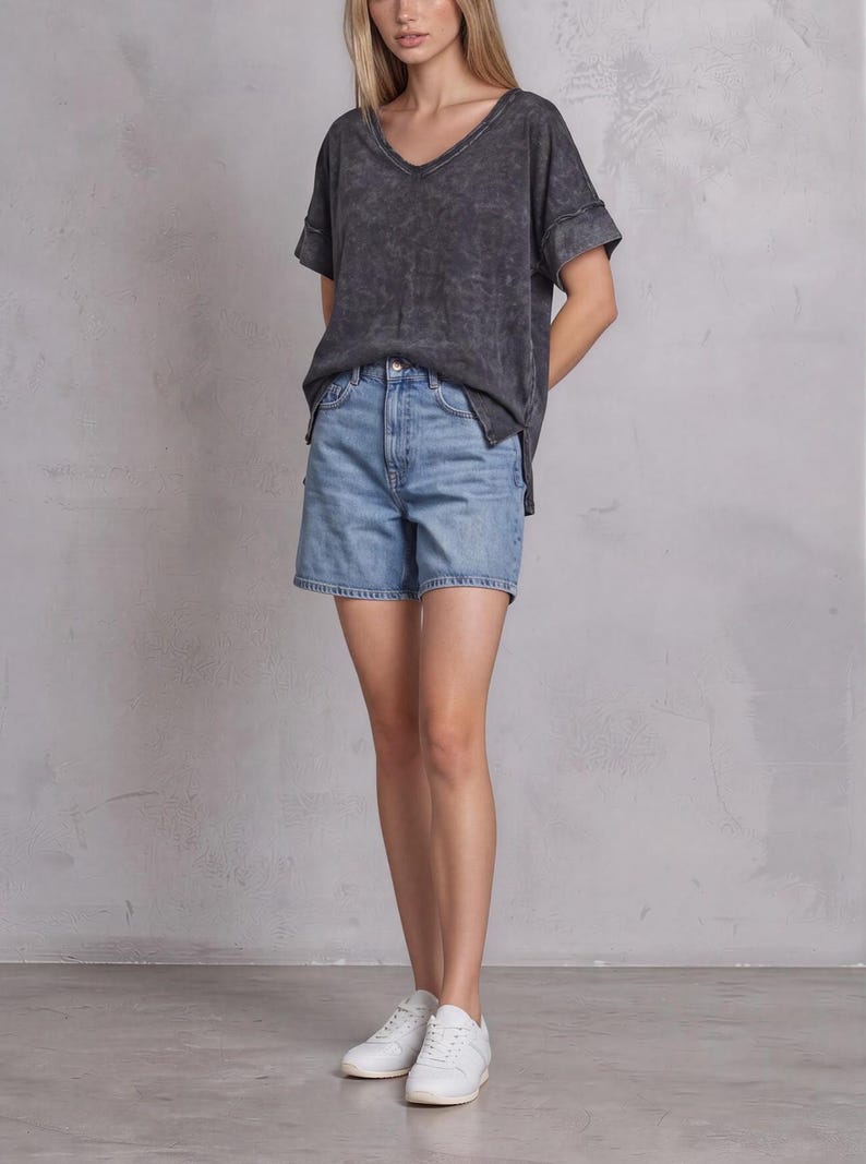 Oversized V-Neck Tee Mineral Wash - Made in USA Mineral Black