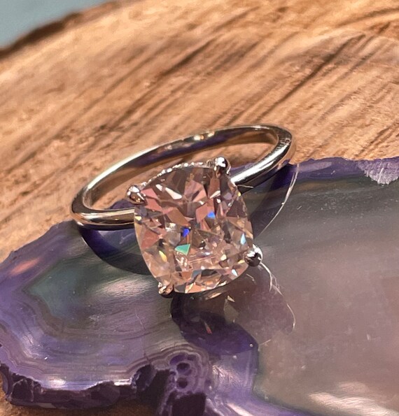 Zaya moissanite shop