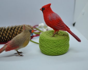 Cardenal Rojo de Fieltro de Aguja (masculino y femenino), pareja de pájaros enamorados. decoración de regalo cardenal rojo