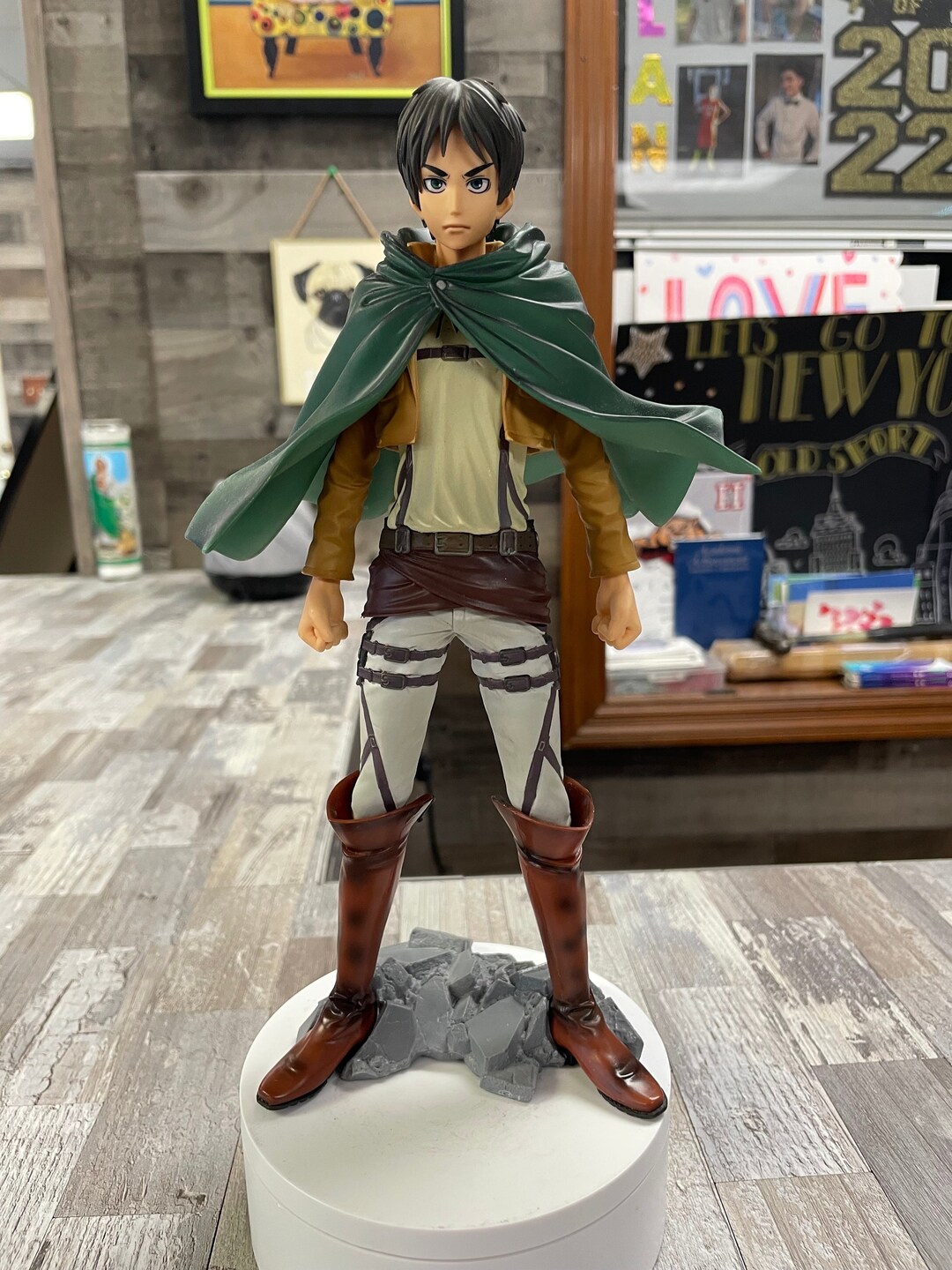 Eren Yeager Statue: Attack on Titan Statue - Etsy