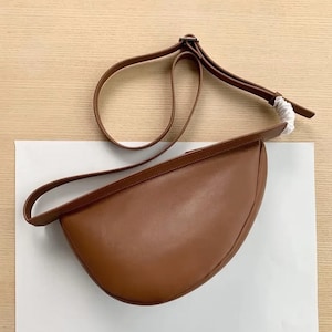 Half Moon Shoulder Bag,Women Leather Bags,Minimalist Leather Bag,Commuter Bag