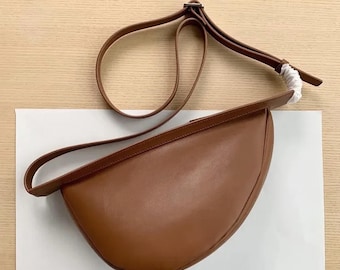 Half Moon Shoulder Bag,Women Leather Bags,Minimalist Leather Bag,Commuter Bag