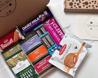 Cesta grande para bebidas calientes y dulces con buzón. Café, té y chocolate caliente. Feliz cumpleaños, Pensando en ti, Día de la Madre, ¡que te mejores pronto!