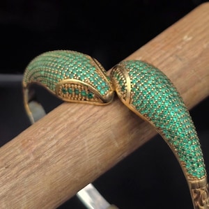 Smaragd Doppel-Schlange-Kopf-Sterling Silber verstellbar Manschette Armband für Sie