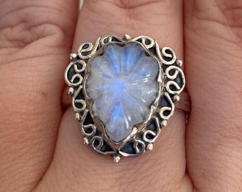 Beautiful Carved Moonstone in Sterling Silver Ring, size 10.5