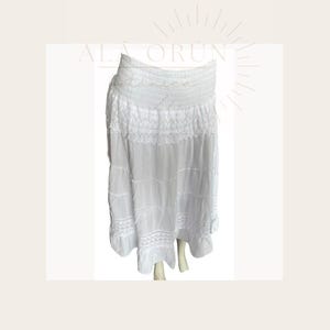 Falda Blanca para Santera o Iyawo de algodon/Cotton white skirt for Santera’s or Iyawo’s
