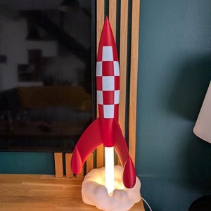 Tim-und-Struppi-Raketenlampe – „Ziel: Mond“ | Leuchtender Start mit Rauchwolke | USB-Nachtlicht | 45 cm, 52 cm, 64 cm