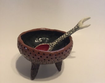 Legged bowl with spoon