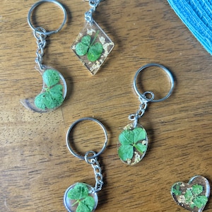 Four-leaf clover keychain