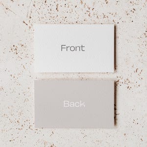Boho-Visitenkarten-Mockup, erdig-neutrale Tischkarten-Mockup, modernes Hochzeits-Schreibwaren-Smart-Object-Mockup, minimales Branding-Mockup 3,5x2"