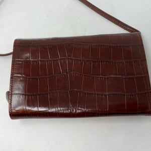 VTG Brighton sac à main organisateur portefeuille en cuir gaufré croco marron des années 90 image 3