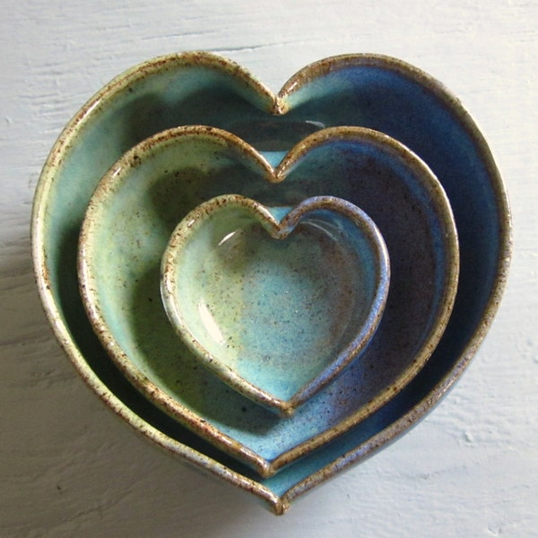 pottery heart bowls nesting dishes miniature small ceramics pottery 4 inches