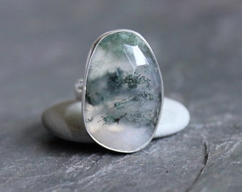 Green Moss Agate Statement Ring, Big Chunky Ring, Unique Gift for Friend, Ring For Meditation, Handmade Sterling Silver Moss Agate Ring