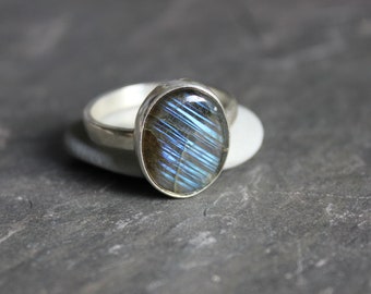 Small Labradorite Statement Ring, Chunky Ring Gift For A Friend, Flashy Blue Ring, Handmade Sterling Silver Oval Labradorite Ring