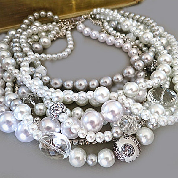 Pearl Statement Pendant Necklace main image 1