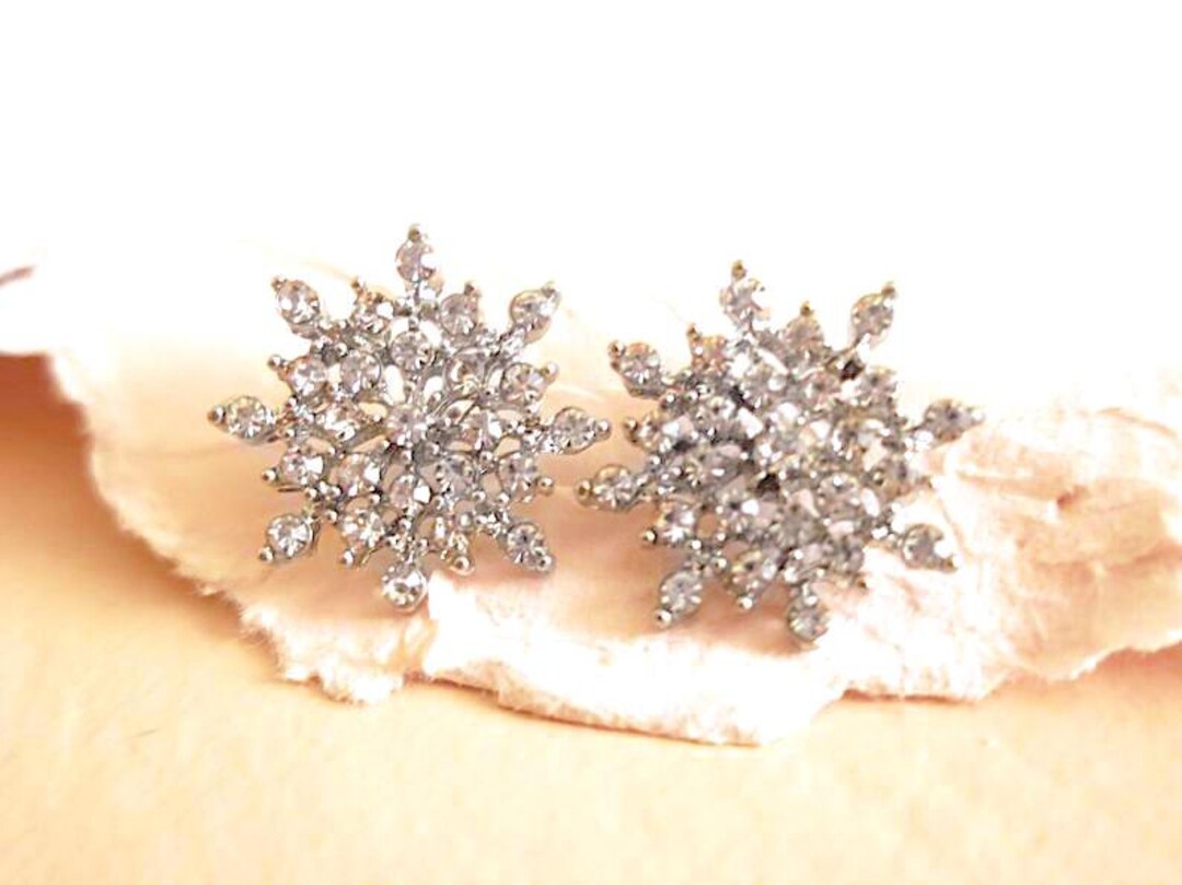 Snowflake Earrings Silver Dainty Stud Crystal Star Earrings Etsy