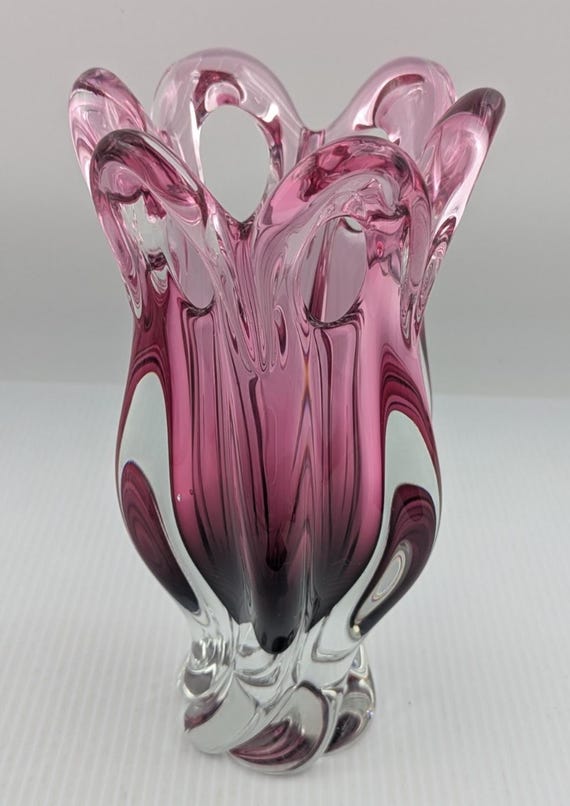 Bohemian Czech Chribska Glassworks Josef Hospodka 9.5 Vase Pink