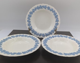 Wedgwood Queensware Lavender Blue on White Cream Rimmed Soup Bowl Set Shell Edge