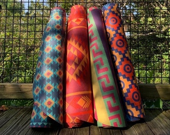 Work In Yoga Mats. Non-slip, eco-friendly, original arched shape and inspired by Peruvian textiles. PVC free, natural rubber, non toxic.