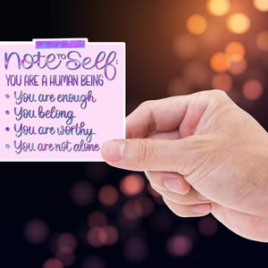 Notiz zum Selbstkleben | Sie sind genug Affirmation Aufkleber | Handgefertigtes glänzendes Vinyl für iPad, Laptop, Journal, Wasserflasche