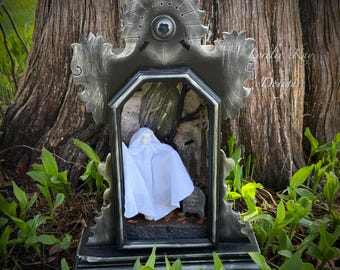 Haunting The Graveyard Diorama Room Box Clock Case Room Shadowbox Lorelie Kay Original