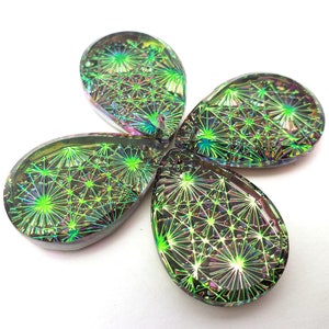 UN (1) Ciondolo a forma di ragnatela in vetro pressato, a forma di caleidoscopio, 25 x 18 mm, Electra Rosa Verde Vitrail, raro, personalizzato, rivestito, fucsia, arcobaleno, luccichio