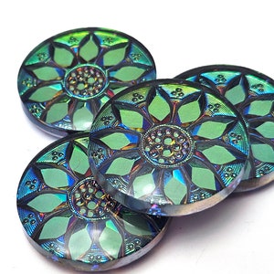UN (1) cabochon en verre pressé Bloom Cabochon floral vert clair des Bermudes, rare sarcelle métallique, émeraude scintillante, étoile pointue 31 mm 23 mm, tournesol