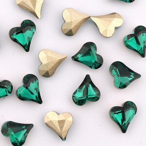 TEN (10) Kristall Strass Facettiert Xillion Herz Fancy Stone Smaragd True Love Herz Valentinstag 8x9mm Grün Beryll Gras Kleeblatt Lime