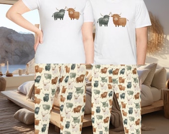 Highland Cow Pajamas Matching Sets for Couples Cow Lovers Matching PJs Cute Highland Cow Shirt Pants Men Women Cow Gift for Cow Lovers BDay